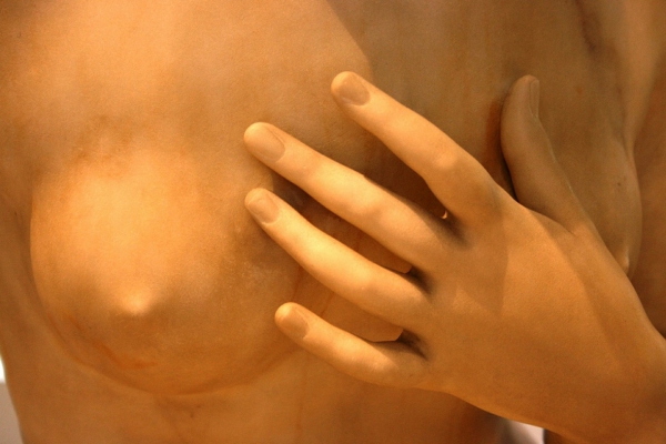 Pathologies du sein lactant : engorgement, canal lactifère bouché, pore bouché, ampoules, mastite, abcès