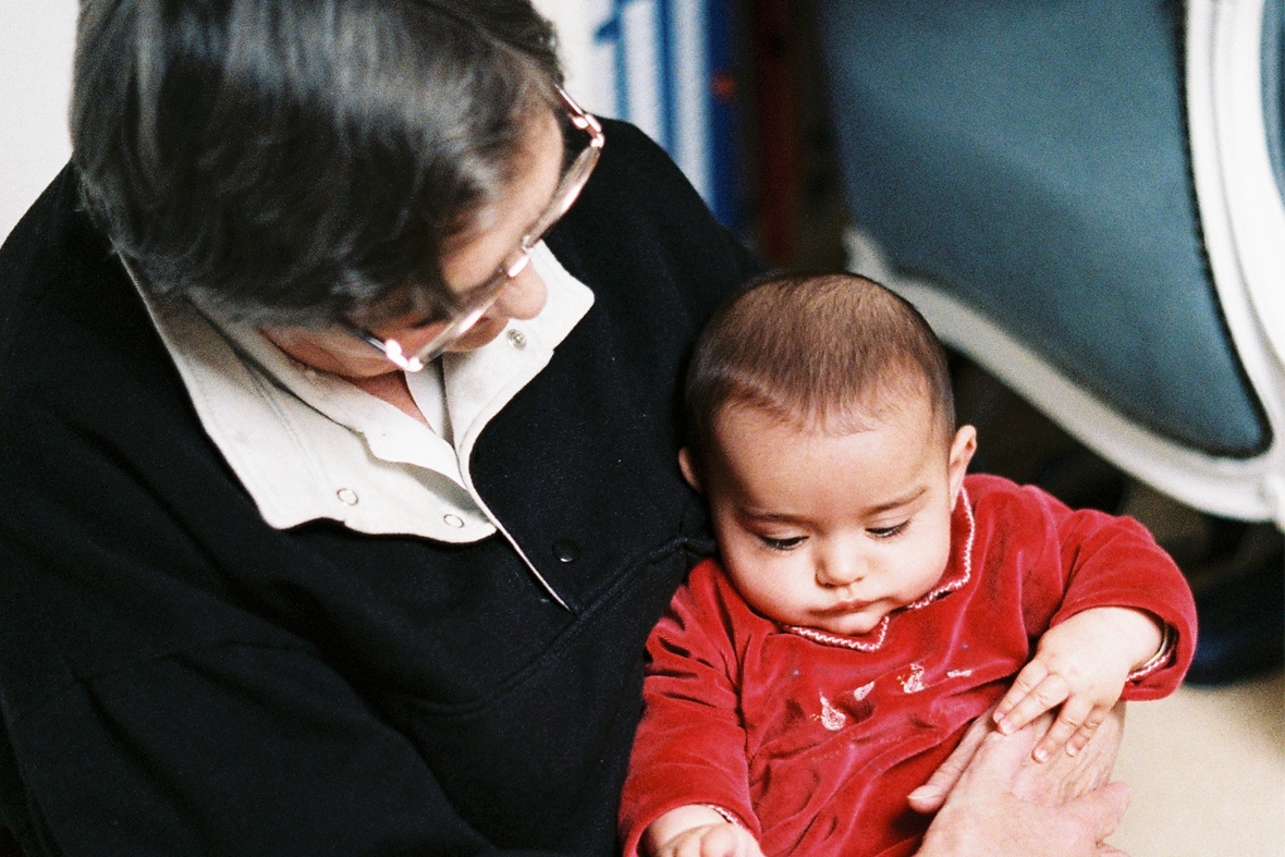 Rôle des grands-parents: la grand mère maternelle davantage