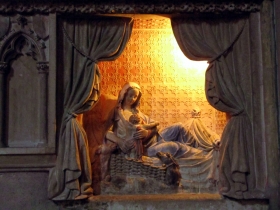 Bas-relief dans l'église Saint-Martin, Metz (Lorraine)