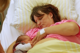 AA 94 : Conditions d'accouchement et débuts d'allaitement